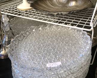 "Daisy and Buttons" plates