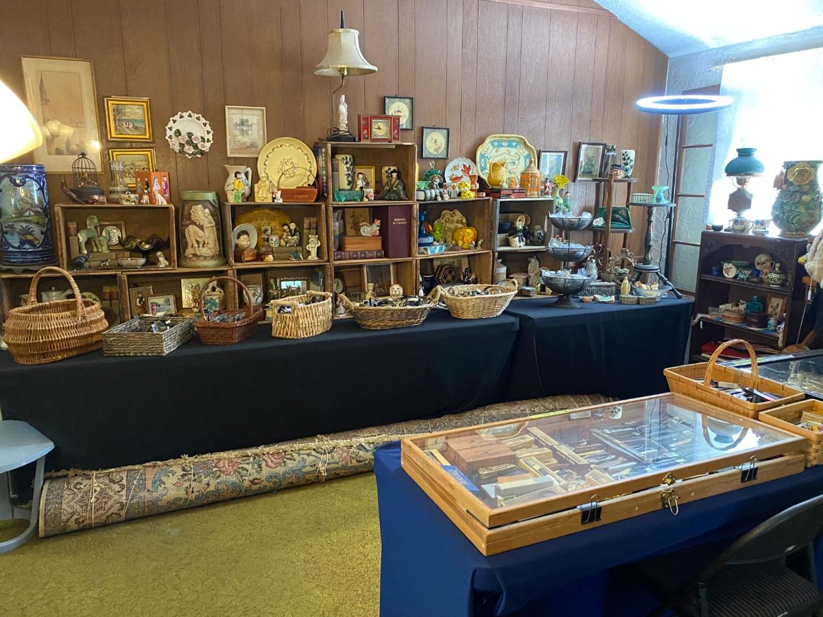 STEP BACK IN TIME AT THIS NORTH HOLLYWOOD... starts on 3/23/2024