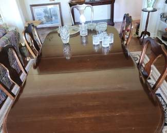 Dining Table with 6 Chairs and 2 Leaves
