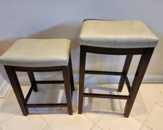2 Bar Stools