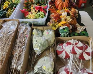 Holiday Decor -'Craft Supplies