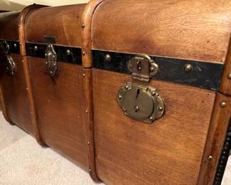 Spanish Trunk - sailed on Conte Biancamano 2-17-1930 (includes documents) $95 or bid #26