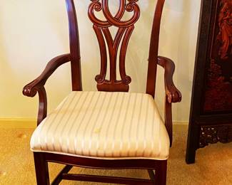 Chippendale chairs - 4 side and 2 arm chairs