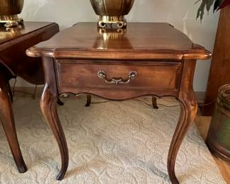 Ethan Allen side table with drawer