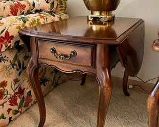 Ethan Allen side table with drop leaf and drawer