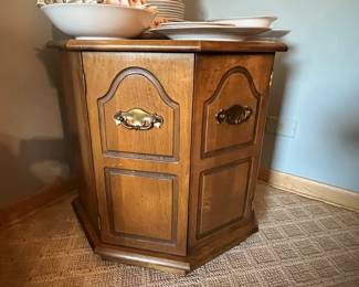 Wood side table/cabinet