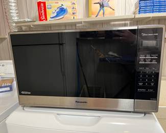Panasonic microwave oven....