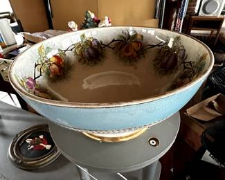 This is a STUNNING Large Victorian EARLY Homer Laughlin Footed Bowl! The mark is the Eagle over Lion, with Laughlin  Signature. That mark was used between 1894 - 1905.