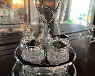 A beautiful little Art Deco Cruet set! Complete and in excellent condition! 