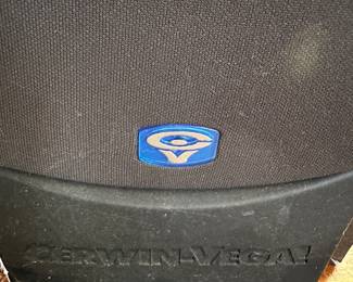 A nice DJ set up! Two turntables, two speakers and a receiver. ALL five pieces sold as a set for one price! Table is INCLUDED! All work! 