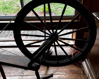 A nice Vintage Working Spinning Wheel! 