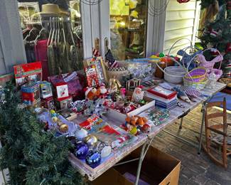 This is a table filled with holiday! Christmas, 4th of July and Easter!