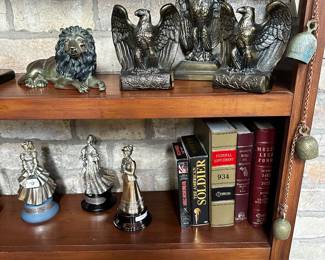 MANY heavy cast metal pieces! 