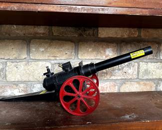 This is a great piece! A Large Conestoga Traversing Barrel Big-Bang Cannon! 