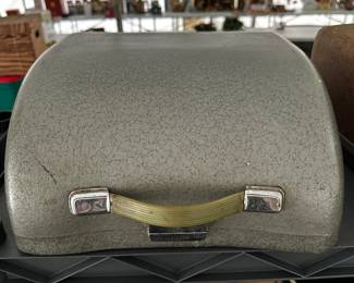 Excellent Antique Olympia Typewriter in Metal case! 