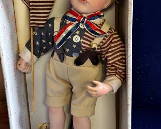 We have started moving stuff around and taking a peek into the dozens of totes/boxes waiting for us! Here are a few pics of the excellent treasures you can expect from this fantastic Fostoria estate sale!