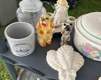 Lots of HULL and other great vintage heavy pottery pieces! Usable and decorative! 