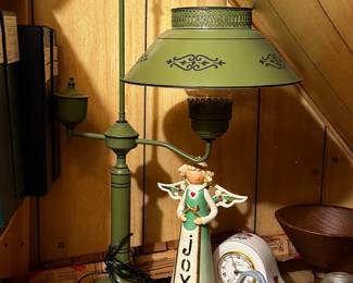 We have started moving stuff around and taking a peek into the dozens of totes/boxes waiting for us! Here are a few pics of the excellent treasures you can expect from this fantastic Fostoria estate sale!