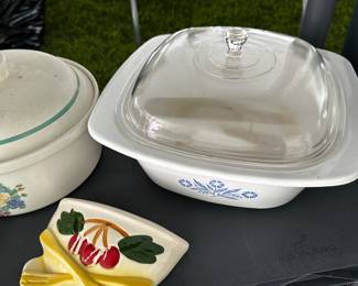 Lots of HULL and other great vintage heavy pottery pieces! Usable and decorative! 