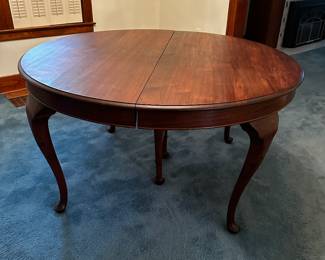 We have started moving stuff around and taking a peek into the dozens of totes/boxes waiting for us! Here are a few pics of the excellent treasures you can expect from this fantastic Fostoria estate sale! 