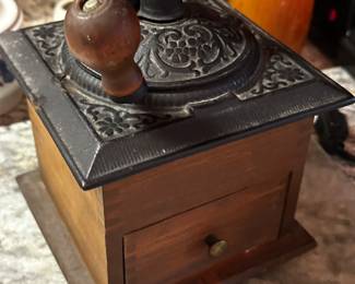 We have started moving stuff around and taking a peek into the dozens of totes/boxes waiting for us! Here are a few pics of the excellent treasures you can expect from this fantastic Fostoria estate sale!