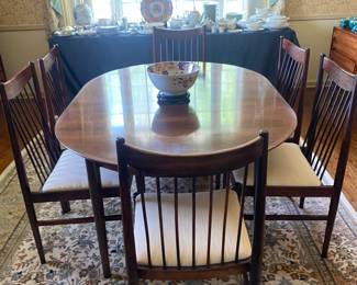 ARNE VODDER FOR SIBAST  DENMARK ROUND ROSEWOOD DINING TABLE WITH 2 LEAVES(1 SHOWN) AND 6 CHAIRS