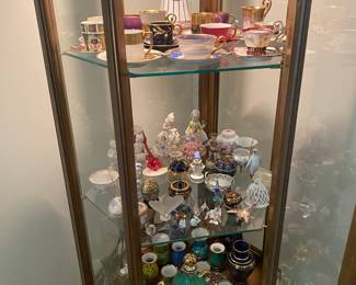 5 SIDED GLASS CURIO CABINET HOLDING MINI VASES AND DEMITASSE CUPS