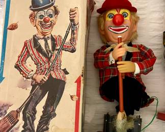 There are many vintage battery operated toys