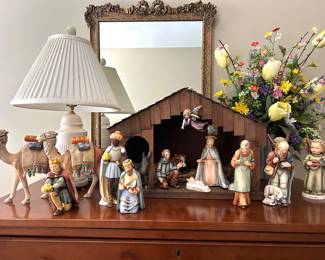 Hummel nativity