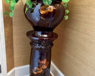 Roseville jardiniere & pedestal