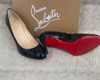 CHRISTIAN LOUBATON PUMPS
