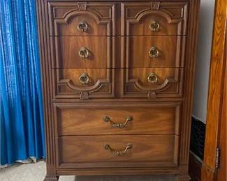 Mid Century Chest of Drawers 