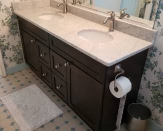 Double bath vanity detail