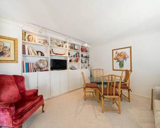 Beautiful built-in cupboards