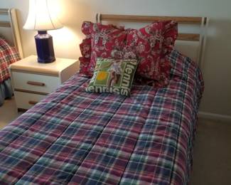 Twin bedroom set by Bassett: twin bed