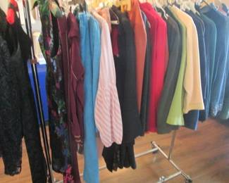 Ladies Clothing, Size L