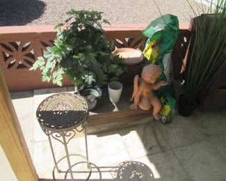 Yard Decor & Garden Supplies