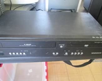 Magnavox DVD Player/VCR Combo DV220MW9