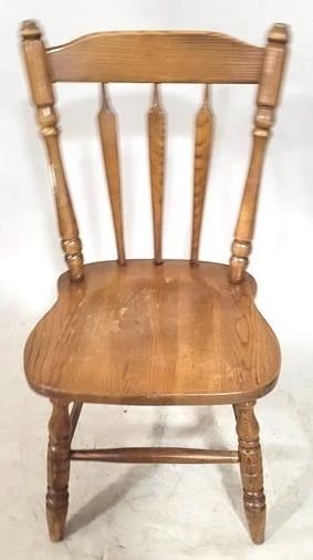 8133 - Oak side chair, 34 x 18 x 16
