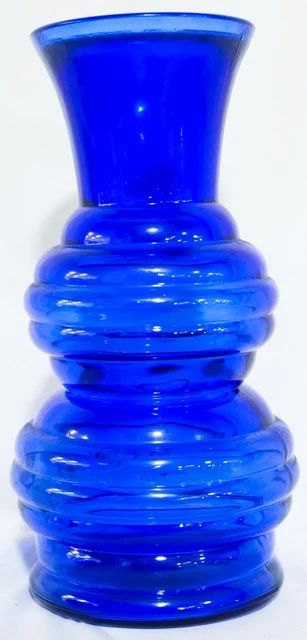 4026 - Cobalt blue 8.5" vase
