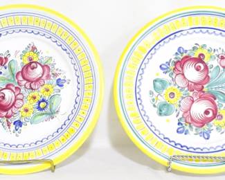 4158 - 2 Decorative 9.5" plates
