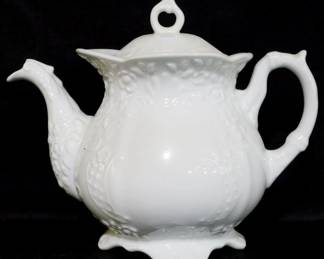 4216 - Kaldun & Bogle teapot, 8"
