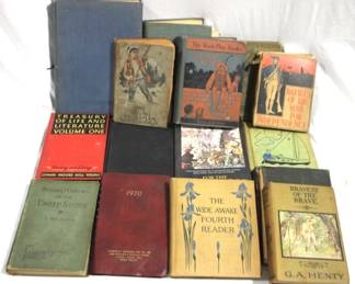 960 - Lot of Assorted Books

