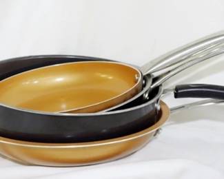 4259 - Assorted pans
