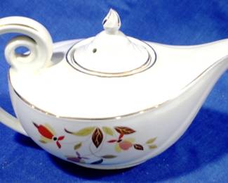 7365 - Hall's Jewel Tea Aladdin Teapot 10.5" x 7" x 6"
