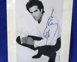 7579 - David Copperfield Signed Photo 8" x 10"
