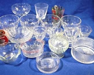 7700 - Lot of Assorted Glass Items
