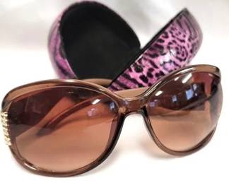 302 - Rocawear Oval Sunglasses - R3111 Bran w/ hard case
