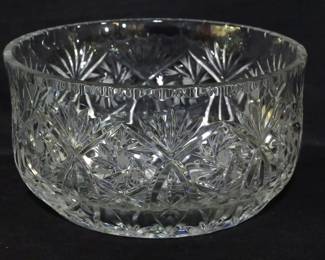 4209 - Signed crystal bowl, 4 x 7.5
