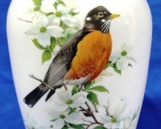 7606 - Danbury Mint Kaiser Vase Robin w/Stand 11" Signed & Numbered
